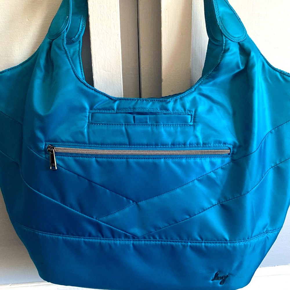 Lug gondola tote bag in like new condition. Only carried once.
